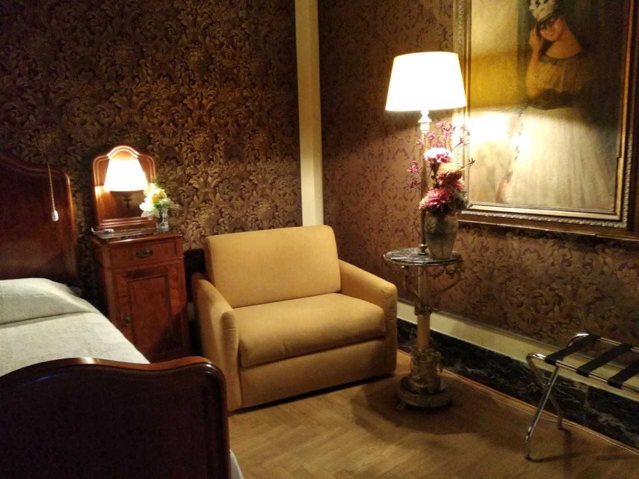 B&B "La Bottega D'Arte" Carrara Exterior photo